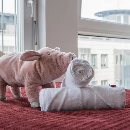 Fullhouse - - R31 - Elevator - Southern City Center Leipzig